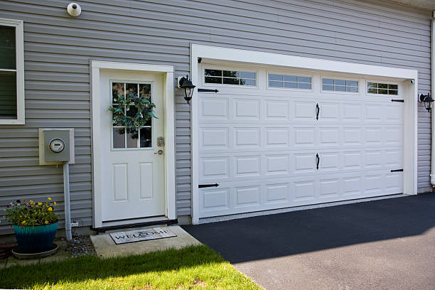24/7 Emergency Garage Door Panel Replacement experts in Columbia County County, WI